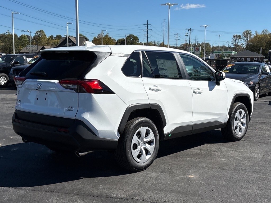 2025 Toyota RAV4 LE photo 2