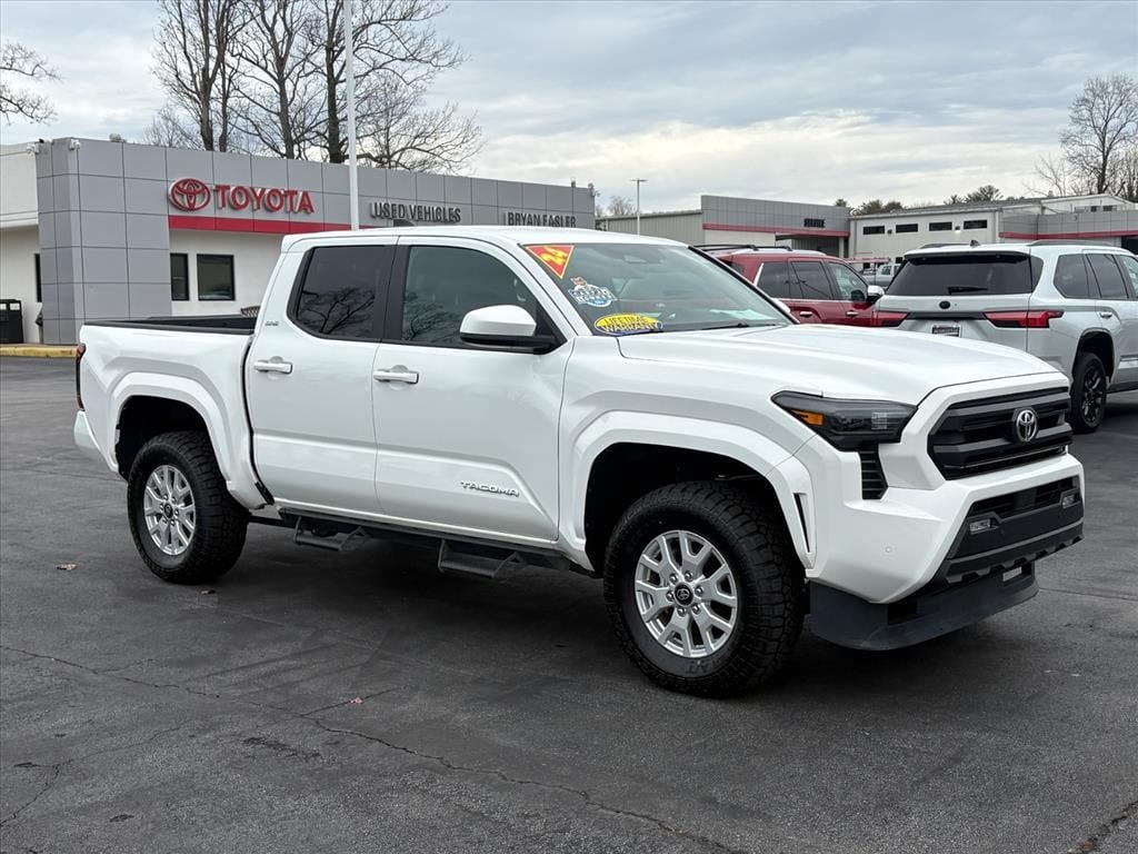 2024 Toyota Tacoma SR5's photo
