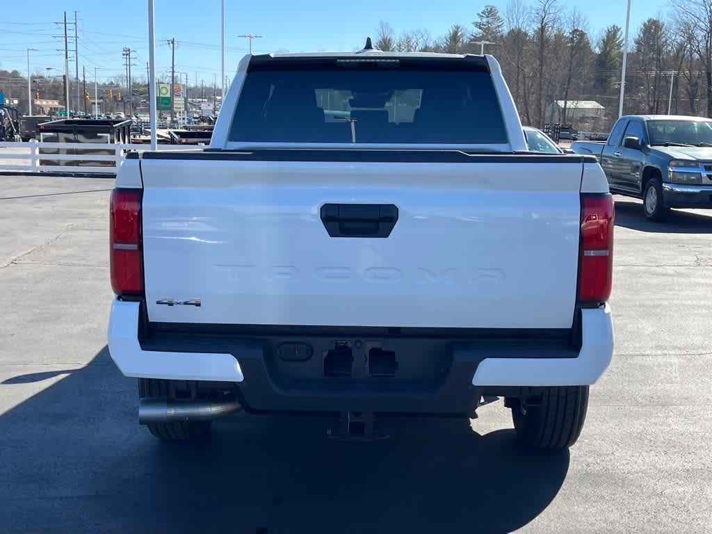 2025 Toyota Tacoma SR5 - Photo 27