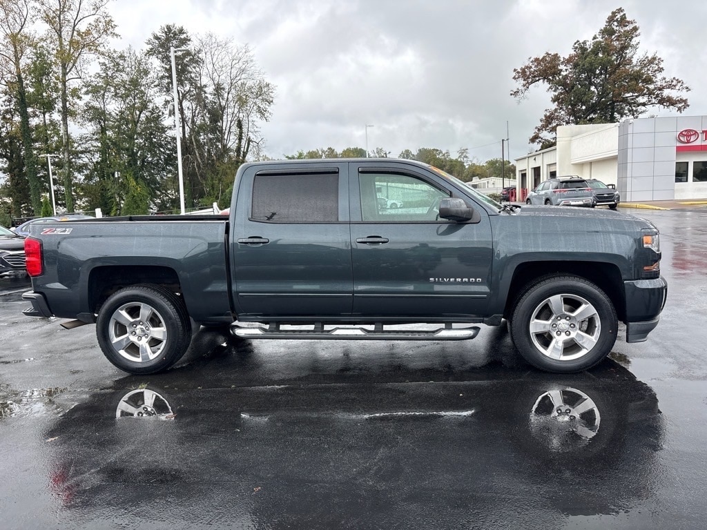 Used 2017 Chevrolet Silverado 1500 LT w/1LT Truck Crew Cab