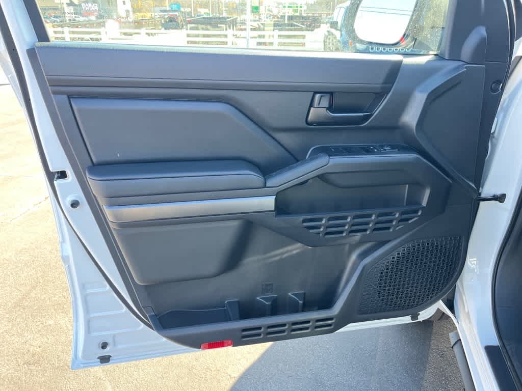 2025 Toyota Tacoma SR5 - Photo 19