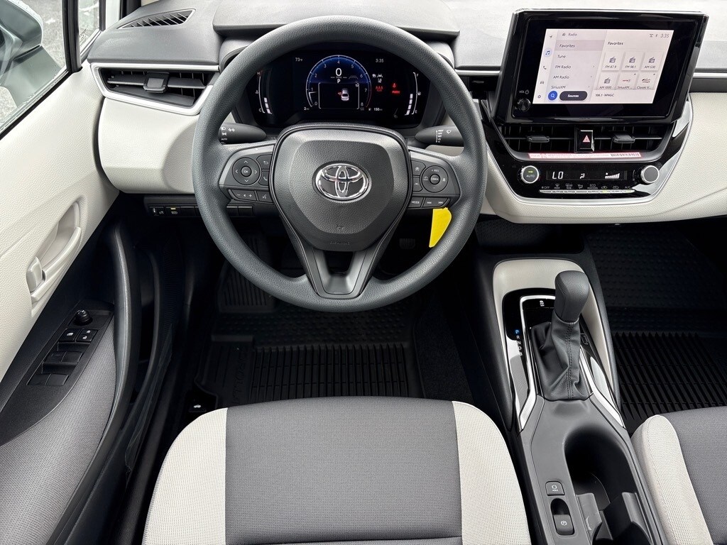 2026 Toyota Corolla LE photo 4
