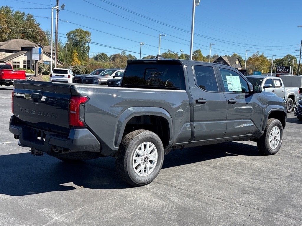 New 2025 Toyota Tacoma SR5 Truck