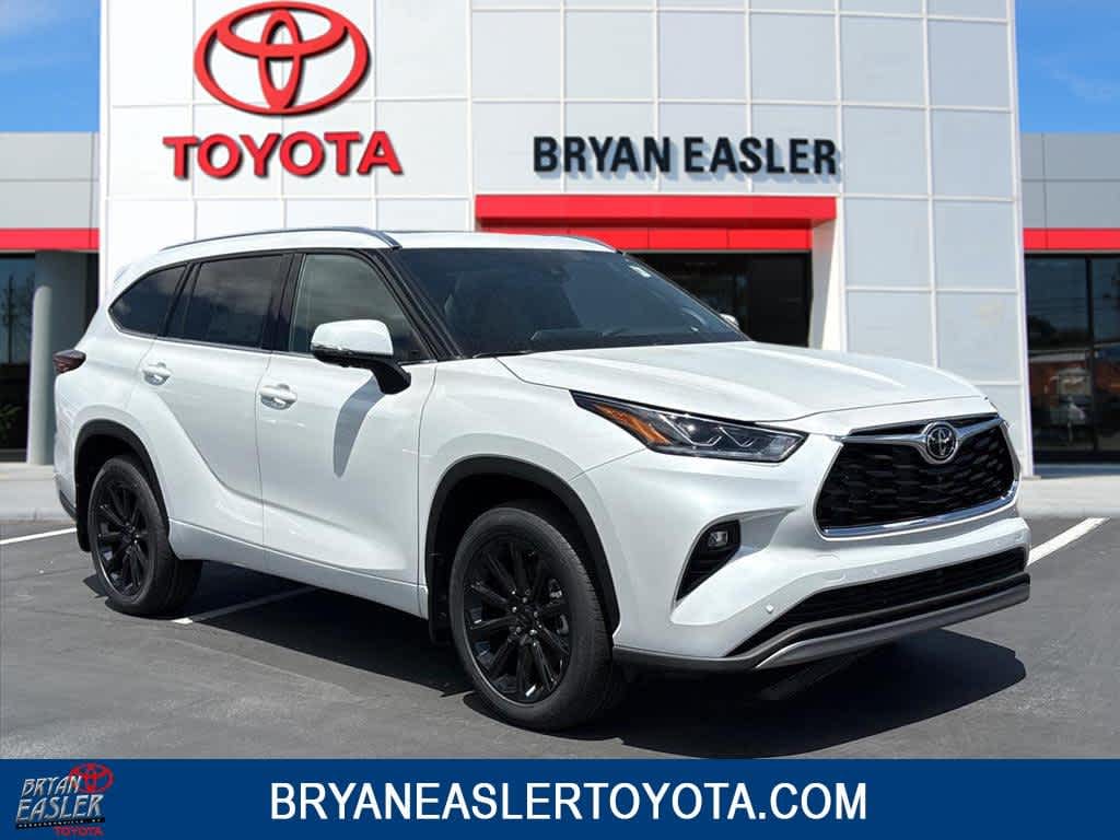 New 2026 Toyota Highlander Platinum SUV