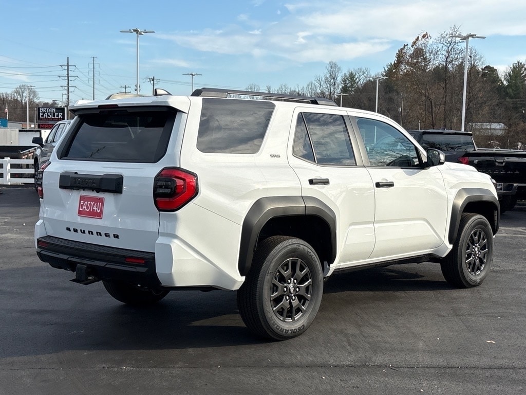 New 2025 Toyota 4Runner SR5 4WD SR5