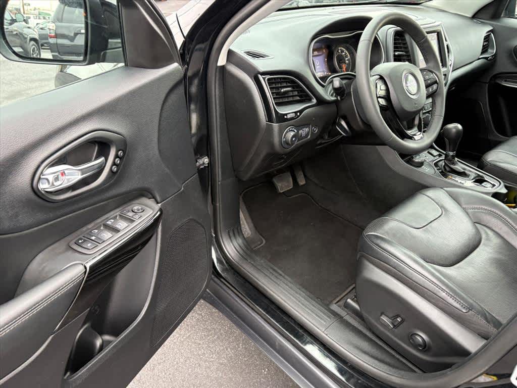 2023 Jeep Cherokee Altitude Lux - Photo 20