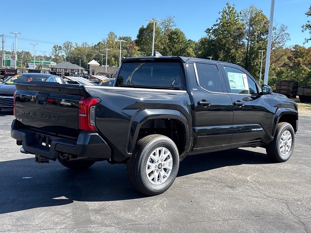 2025 Toyota Tacoma SR5 photo 3