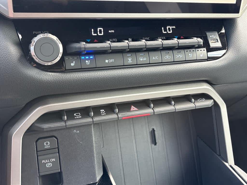 2026 Toyota Tundra Limited - Photo 15