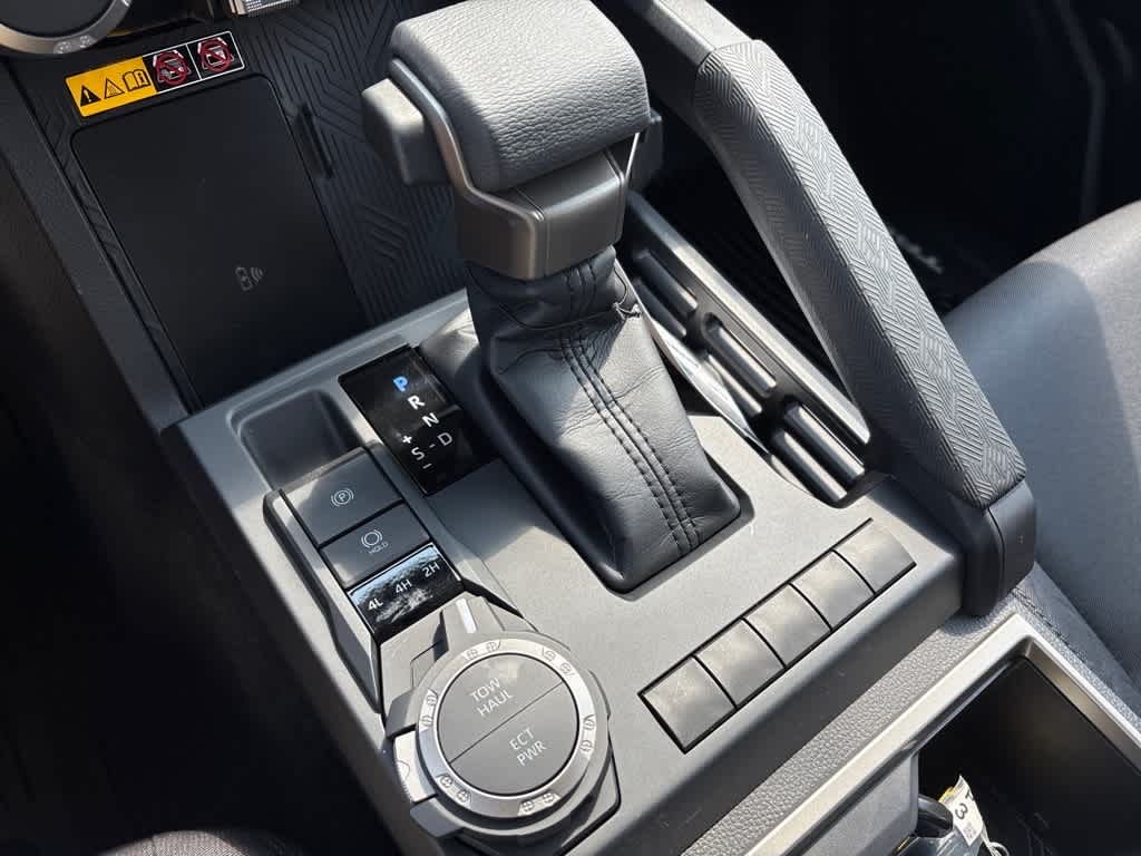 2025 Toyota Tacoma SR5 - Photo 16