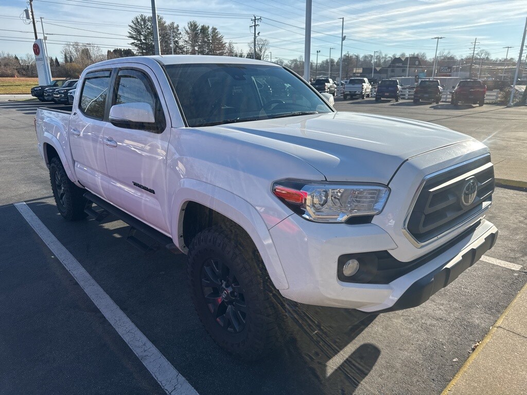 2023 Toyota Tacoma SR5 V6 4x4 photo 3