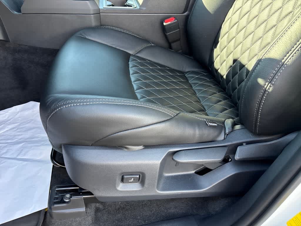 2025 Toyota Tacoma SR5 - Photo 21