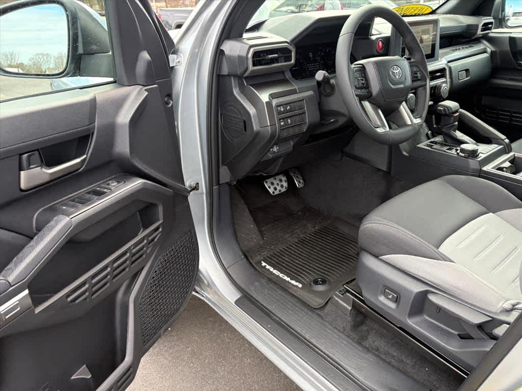 2025 Toyota Tacoma TRD Sport - Photo 19