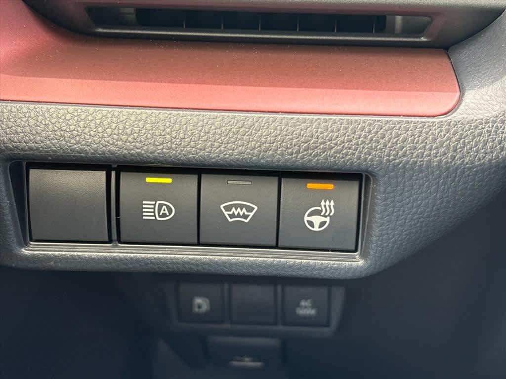 2026 Toyota Prius Plug-in Hybrid SE - Photo 18
