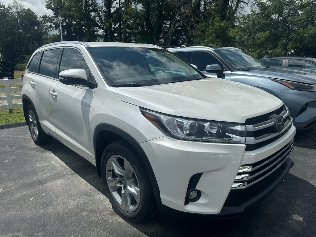 Used 2019 Toyota Highlander Limited V6 AWD (SE)