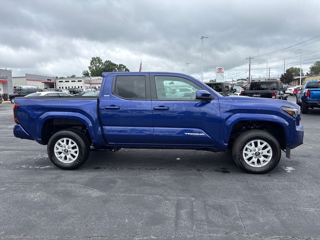 2025 Toyota Tacoma SR5 photo 2