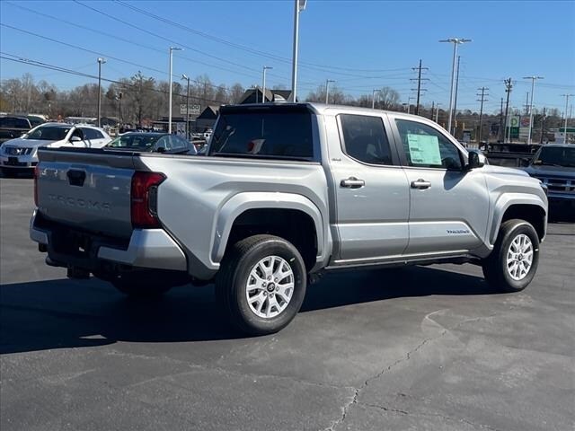 2025 Toyota Tacoma SR5 photo 3
