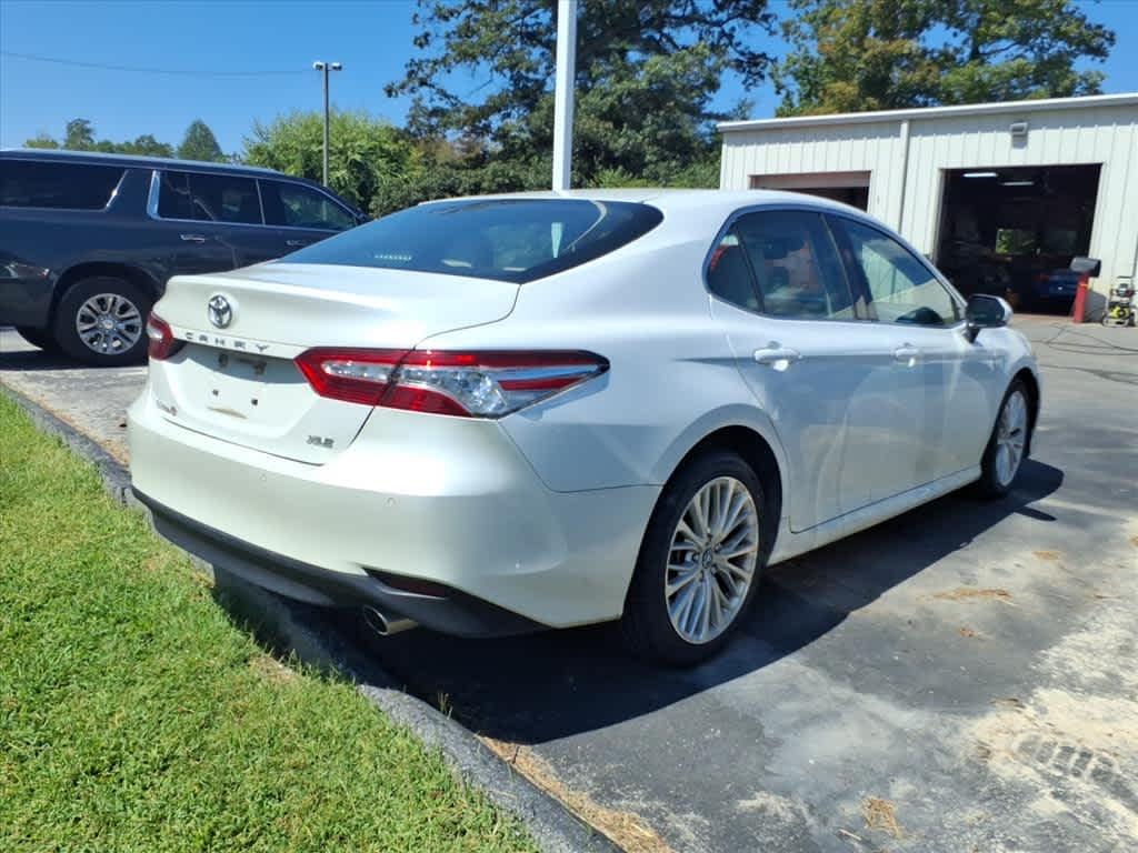 Used 2018 Toyota Camry XLE Auto (SE)