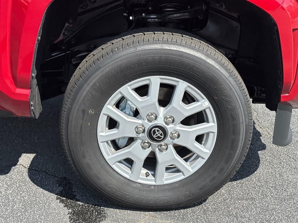 2025 Toyota Tacoma SR5 - Photo 32