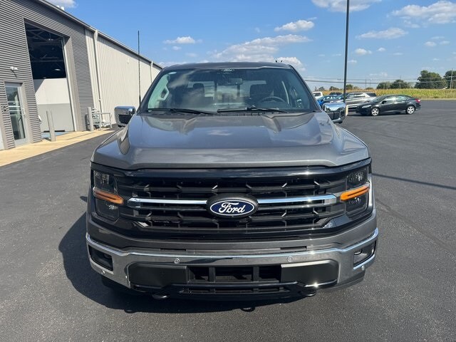 2025 Ford F-150 XLT photo 2
