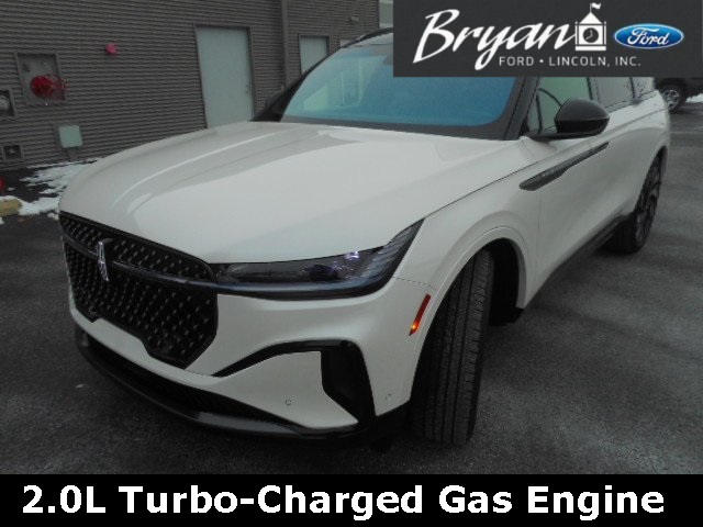 2024 Lincoln Nautilus Reserve photo 3