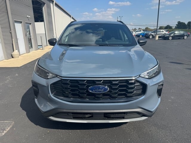 2025 Ford Escape ST-Line photo 2