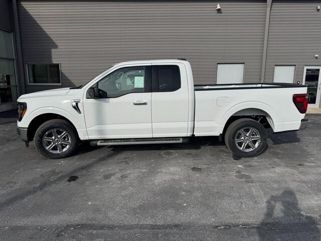 2025 Ford F-150 XLT photo 4