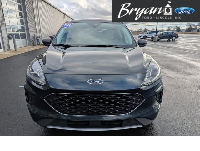 Used 2022 Ford Escape SE with VIN 1FMCU9G6XNUA90186 for sale in Bryan, OH
