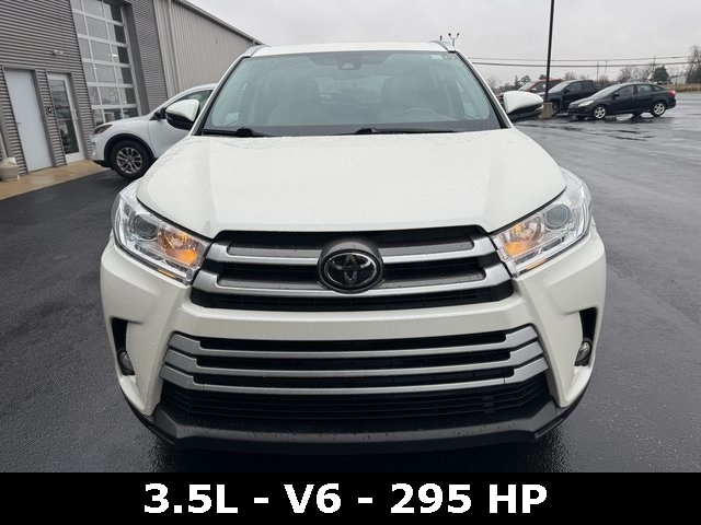 Used 2018 Toyota Highlander XLE with VIN 5TDJZRFH7JS535465 for sale in Bryan, OH