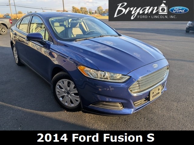 2014 Ford Fusion S's photo