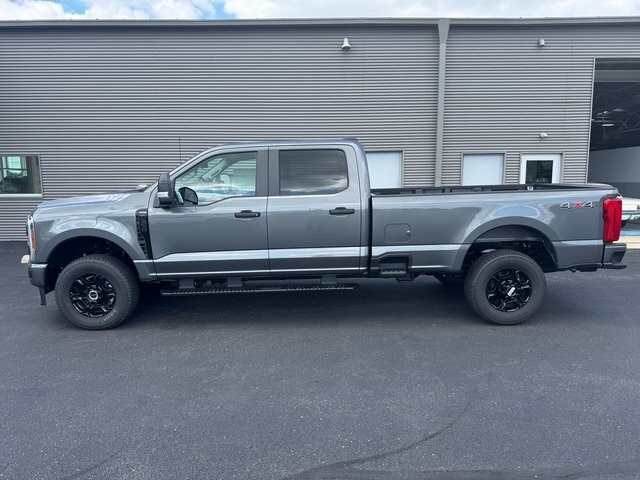 2026 Ford F-350 XL photo 4
