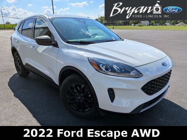 2022 Ford Escape SE's photo