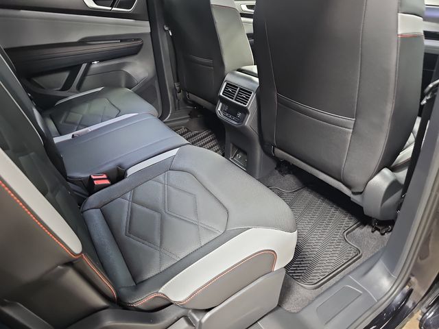 2025 Volkswagen Atlas Atlas Peak Edition - Photo 11