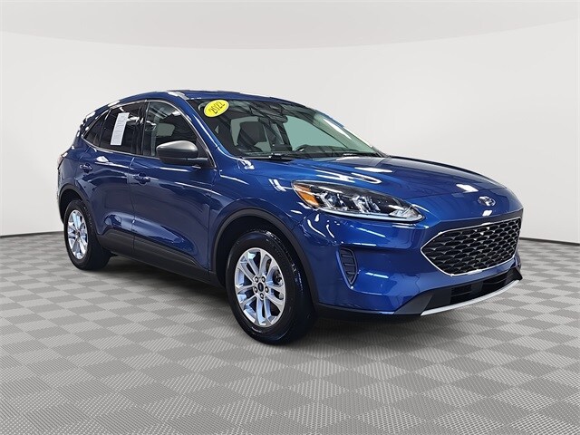 2022 Ford Escape SE photo 3