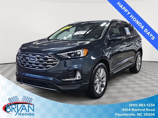 2022 Ford Edge Titanium's photo