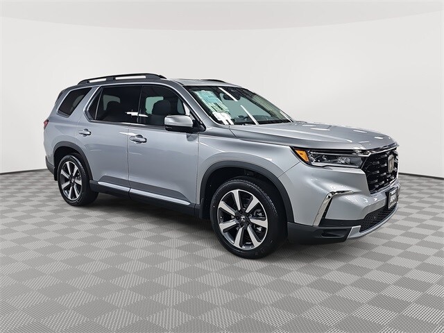 2025 Honda Pilot Touring photo 2