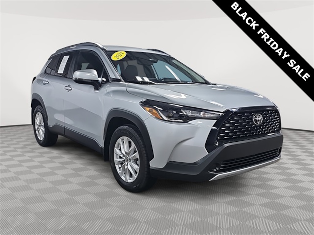 Used 2024 Toyota Corolla Cross LE SUV