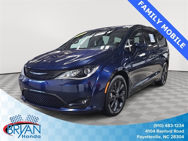 2020 Chrysler Pacifica Touring