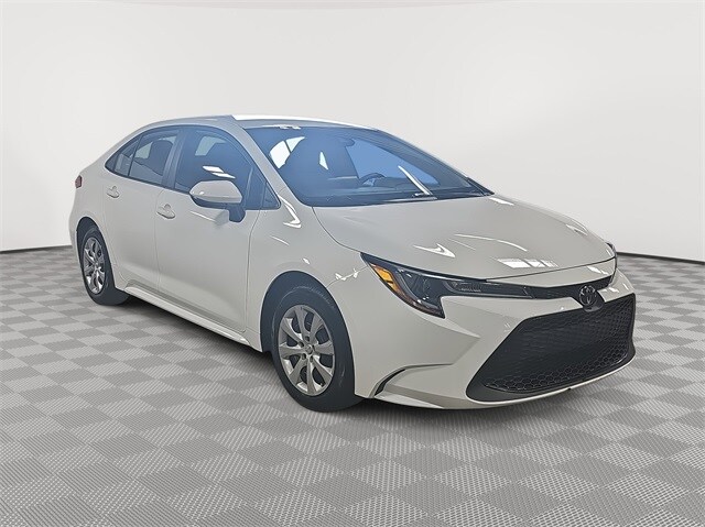2022 Toyota Corolla LE photo 3