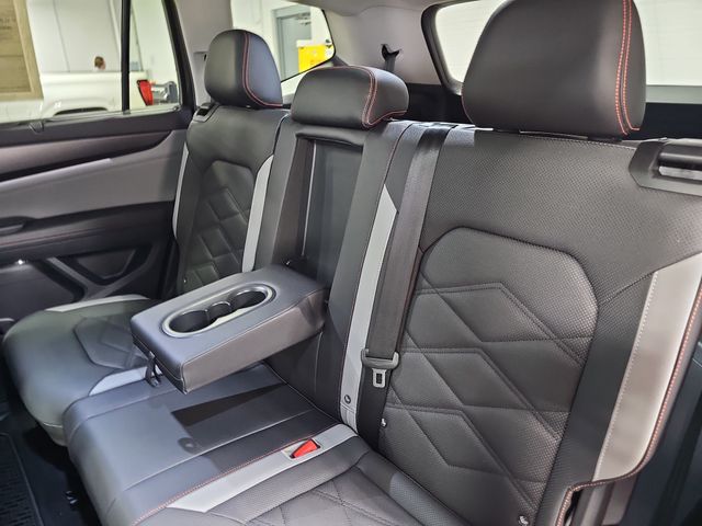 2025 Volkswagen Atlas Atlas Peak Edition - Photo 16