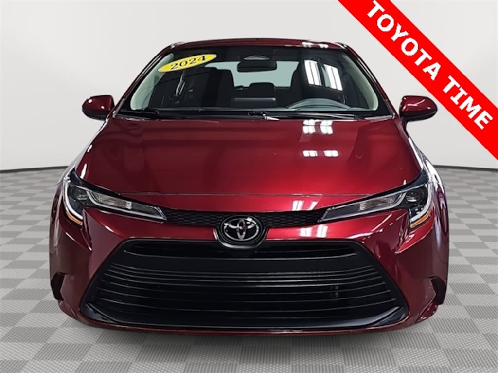 Used 2024 Toyota Corolla LE Sedan