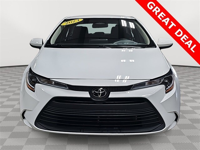 2023 Toyota Corolla LE photo 2