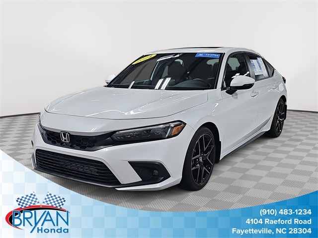 2024 Honda Civic Hatchback Sport Touring's photo