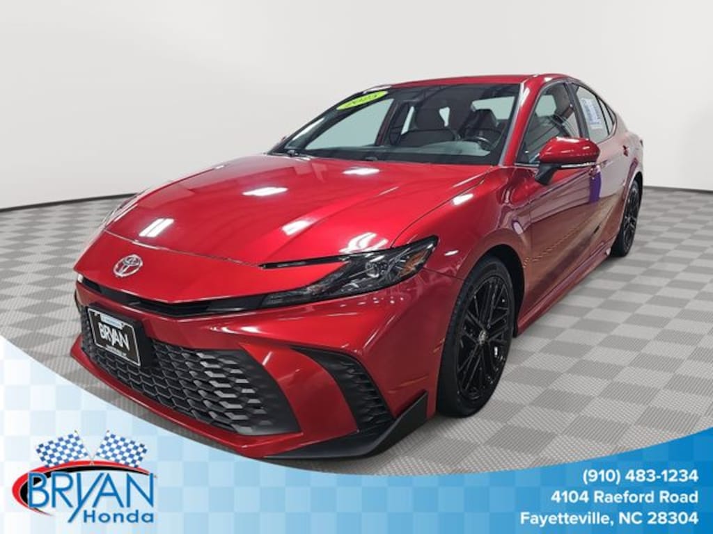Used 2025 Toyota Camry SE Sedan