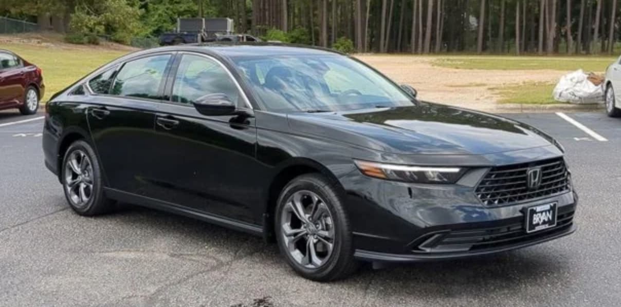 2023 Honda Accord Crystal Black Pearl Exterior Color Option.png