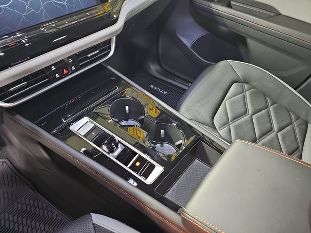 2025 Volkswagen Atlas Atlas Peak Edition - Photo 27