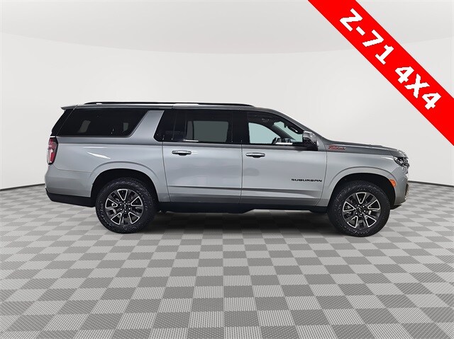 2024 Chevrolet Suburban Z71 photo 3