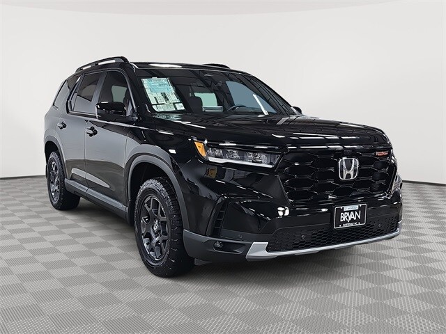 2025 Honda Pilot TrailSport photo 2