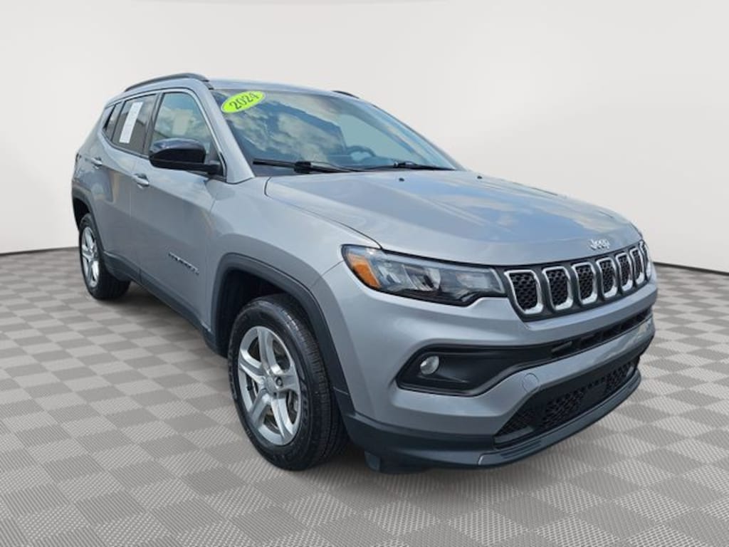 Used 2024 Jeep Compass Latitude SUV