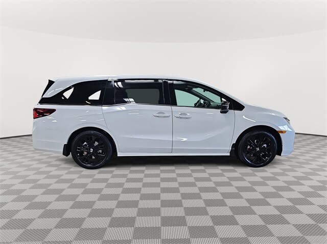 2026 Honda Odyssey photo 3