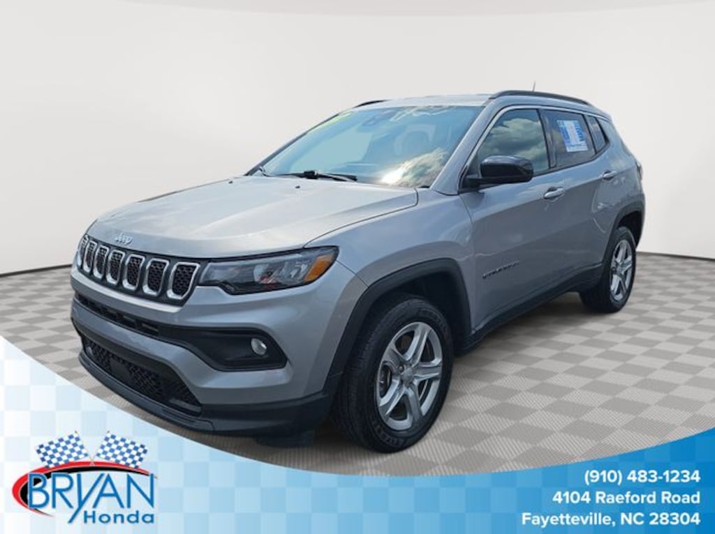 Used 2024 Jeep Compass Latitude SUV